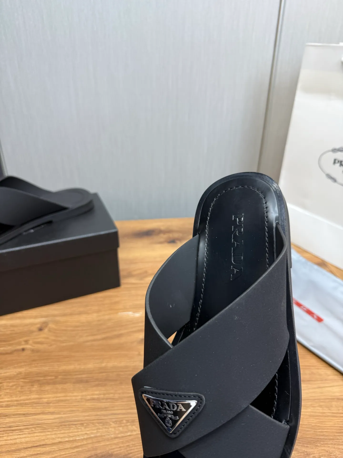 Factory price 340💰 ＰＲＡＤＡPrada - popular men's slippers hot sale 🔥 🩴Official website one to one production 38-45 sizes 45 46 🉑️Customized!